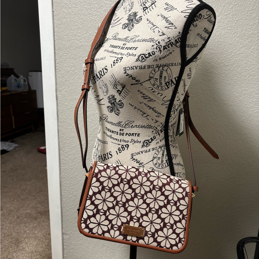 Kate Spade ♠️ Floral Crossbody Bag - Burgundy and Cream NWT - Picture 5 of 13